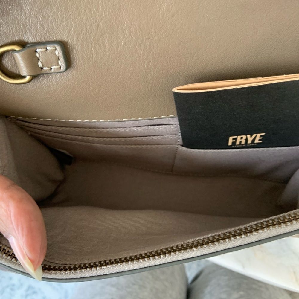 NWT Frye Olivia Wallet Leather Crossbody - Picture 3 of 7